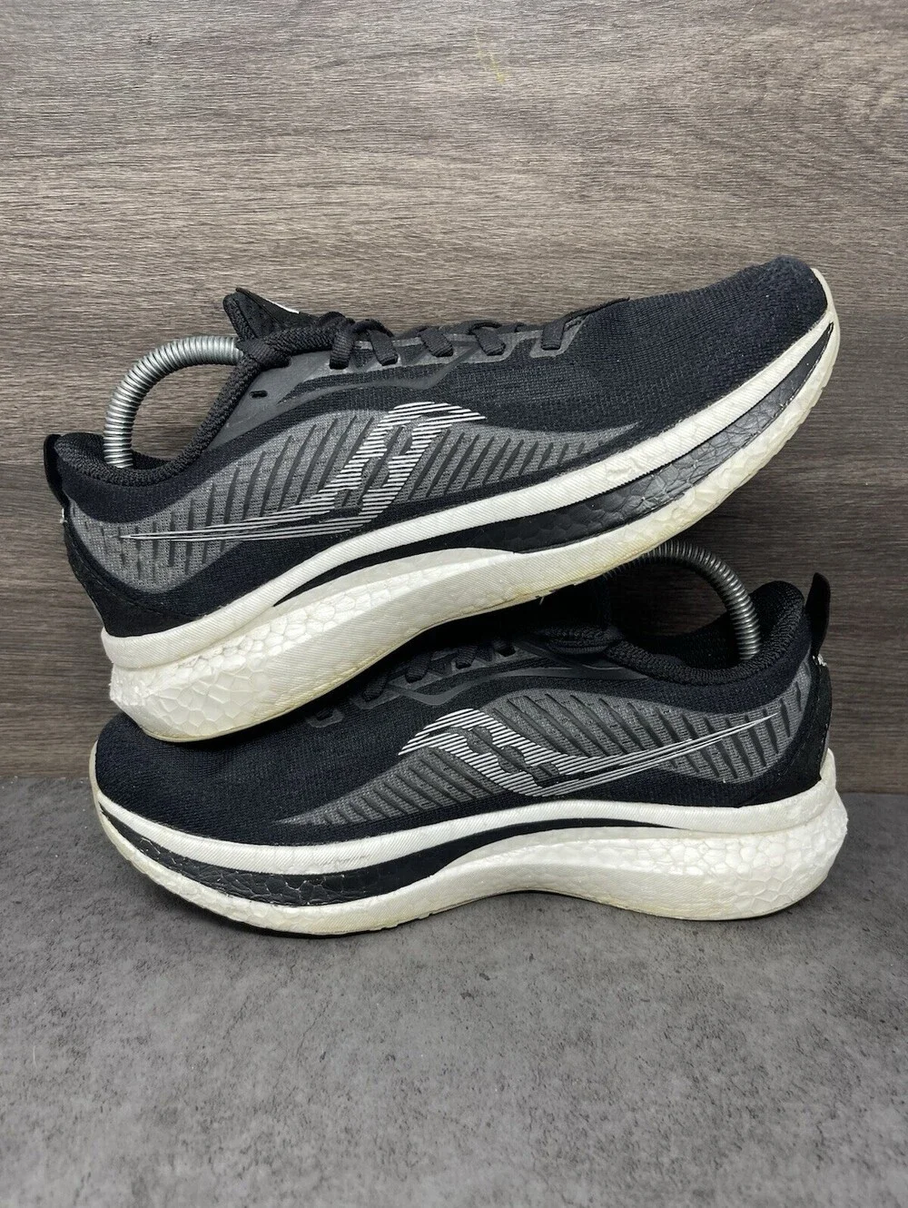 Saucony shoes sku